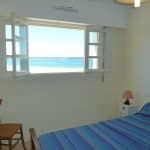 Appartement-5- Chambre avec vue sur la mer d'Iroise plage de Kervel